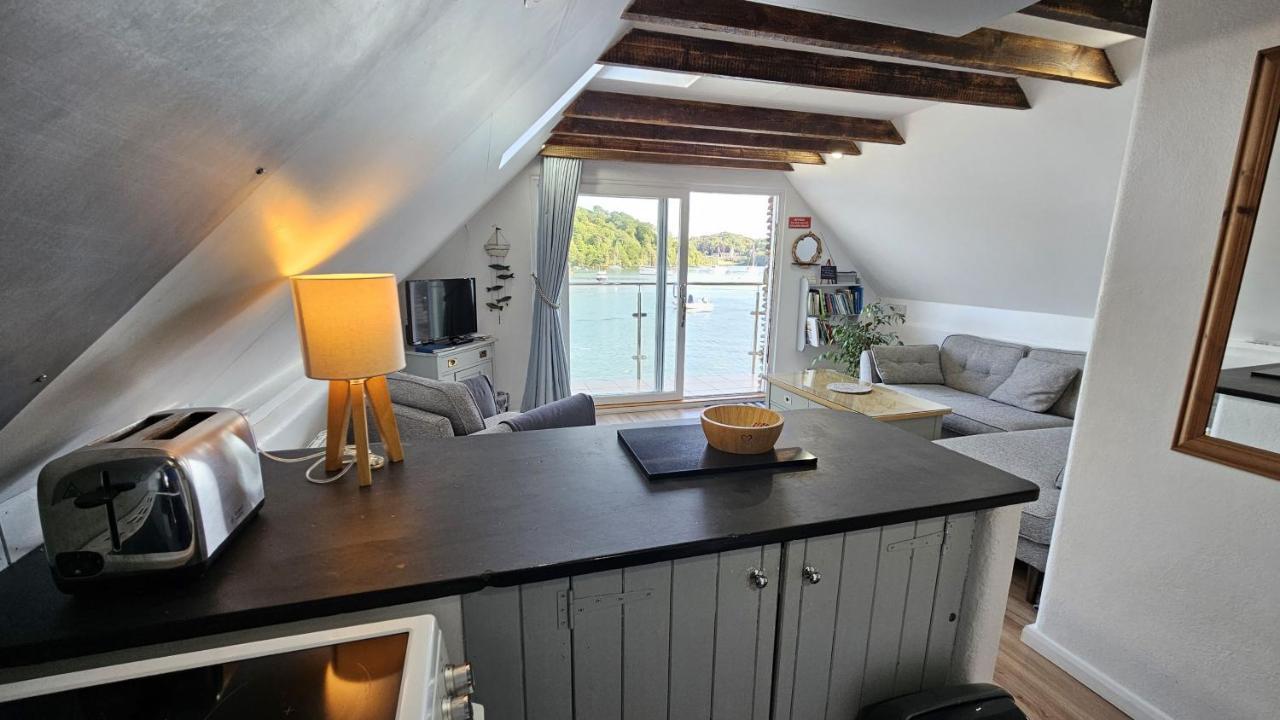 The Boathouse Villa Сент Моуес Екстериор снимка